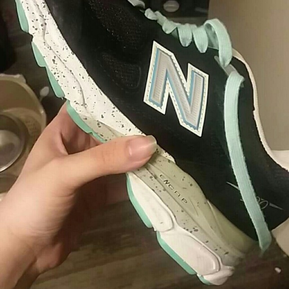 Shoes - Picture 2 of 4